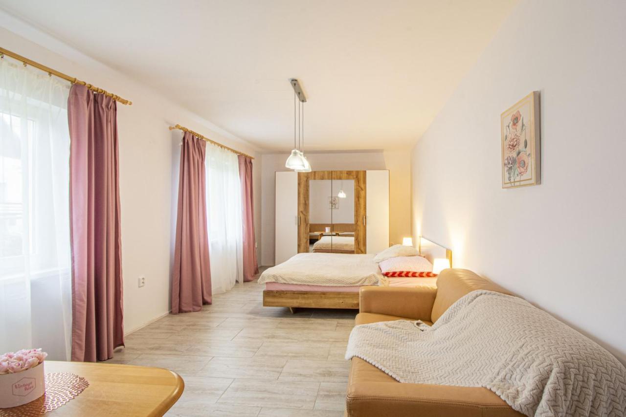 Velky Apartman Zlamanka Kroměříž Eksteriør billede